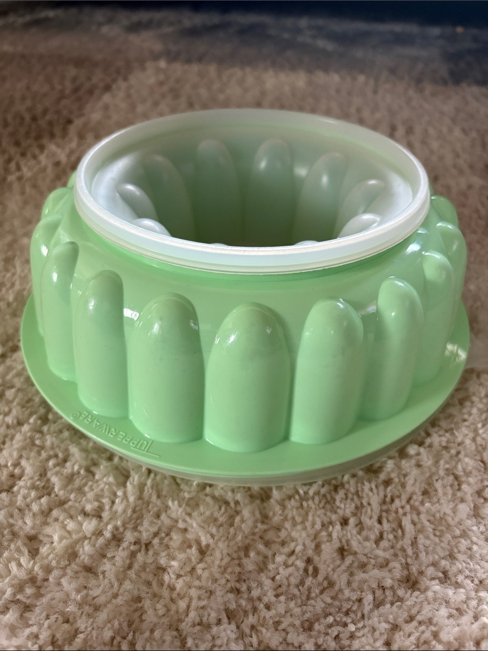Tupperware Mint Green Gelatin Mold. Vintage Tupperware
